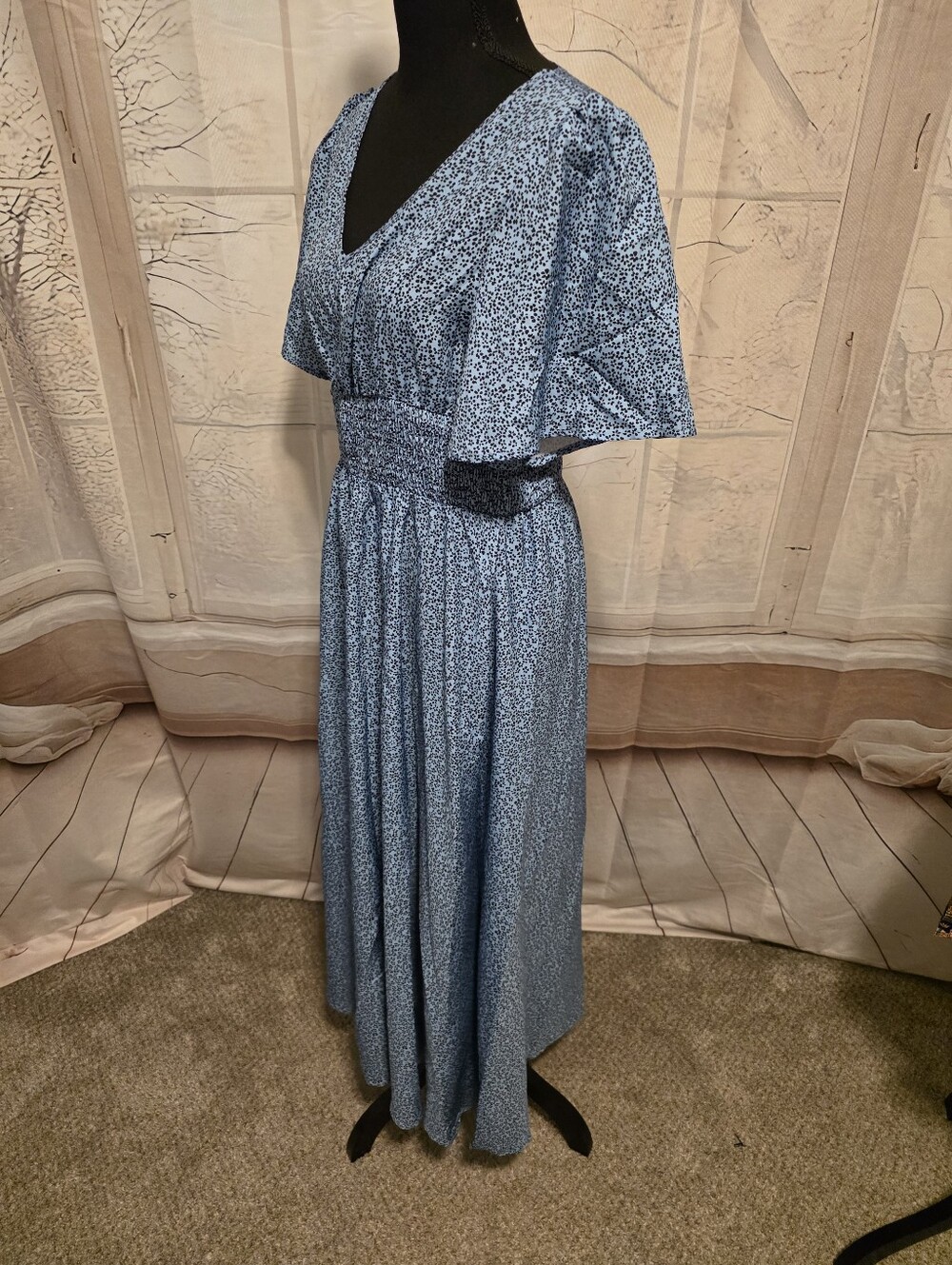 Smocked Waist Blue Floral Maxi Dress - Picture 2 of 6
